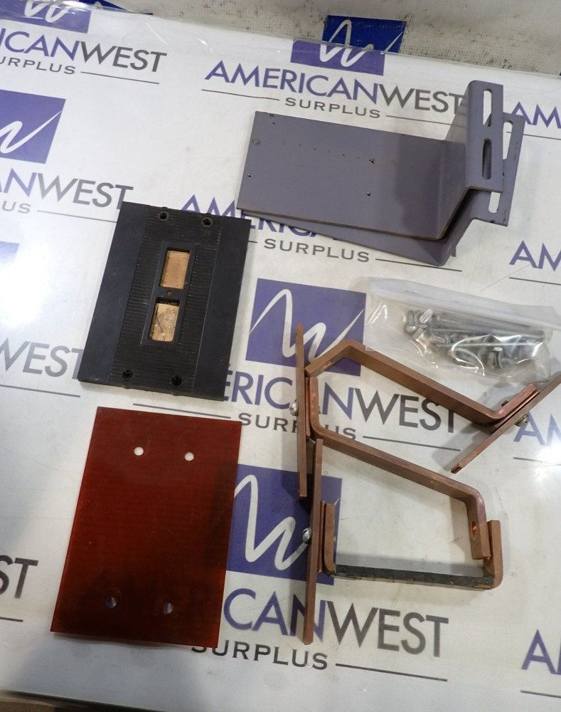 Square D Twin Hardware Kit for ML-1 Breakers 100 amp Max Twin Mounting Kit