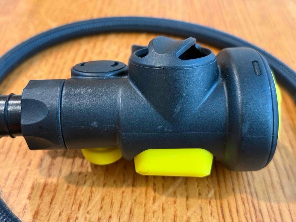 Atomic Aquatics SS1 Safe Second Yellow Scuba Diving Regulator/BC inflator