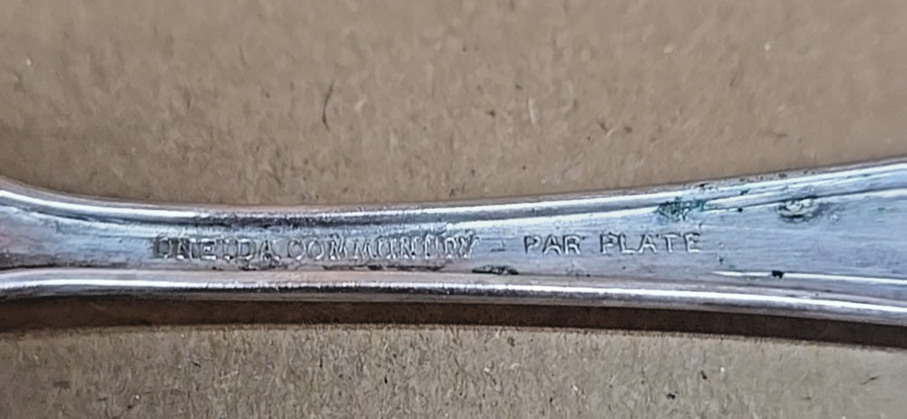 Vintage Oneida Community Par Plate Teaspoon