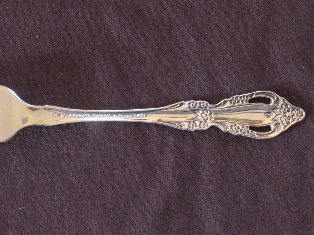 Oneida Distinction Deluxe RAPHAEL Place Setting Stainless