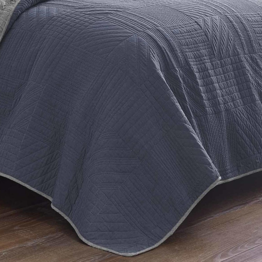 Queen Quilt Set Reversible Cotton Blend Bedding W/ Lightweight Feel Solid 3