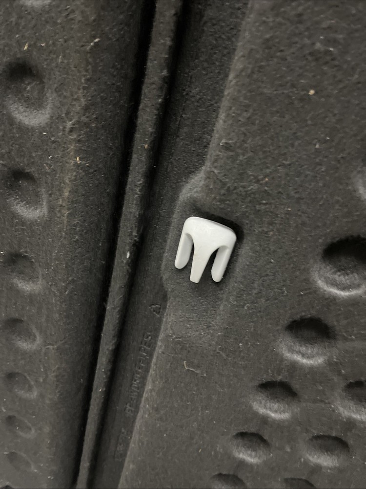2005-2013 SKODA OCTAVIA PARCEL SHELF