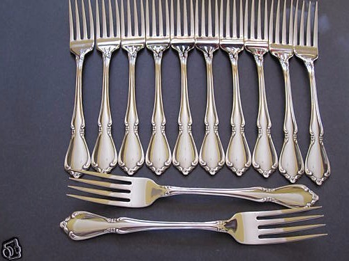 USA SELLER  12 GENIUNE  CHATEAU DINNER FORKS  ONEIDA NEW 18/8 FREE SHIP USA ONLY