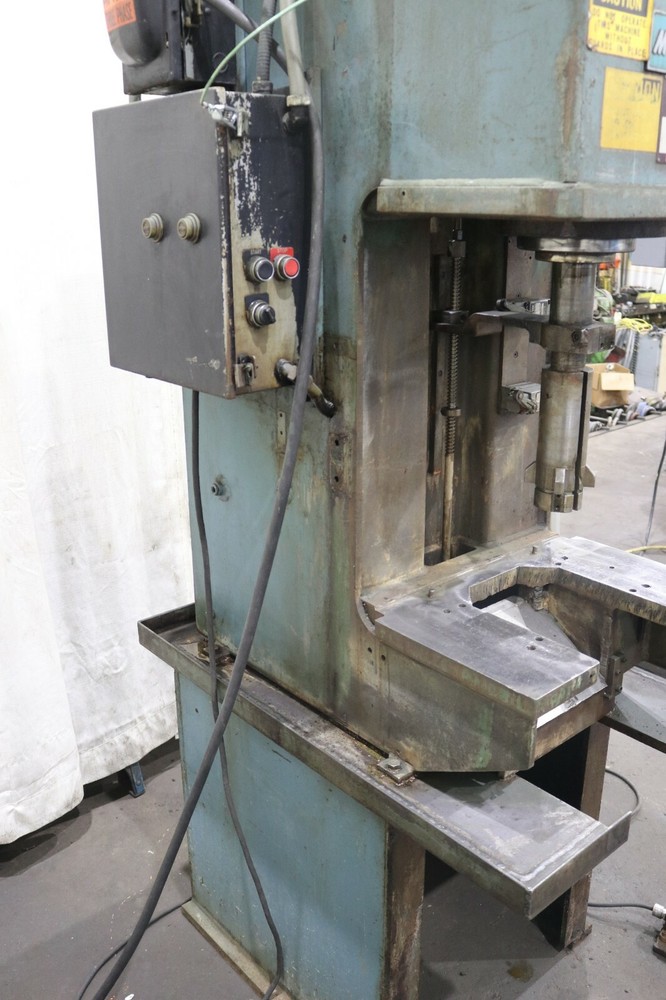 10 TON DENISON HYDRAULIC C FRAME PRESS: YODER #69803