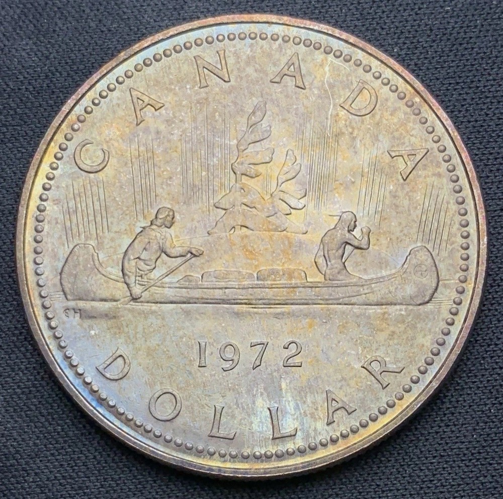 1972 Canada Silver Dollar $1 - Lightly Toned