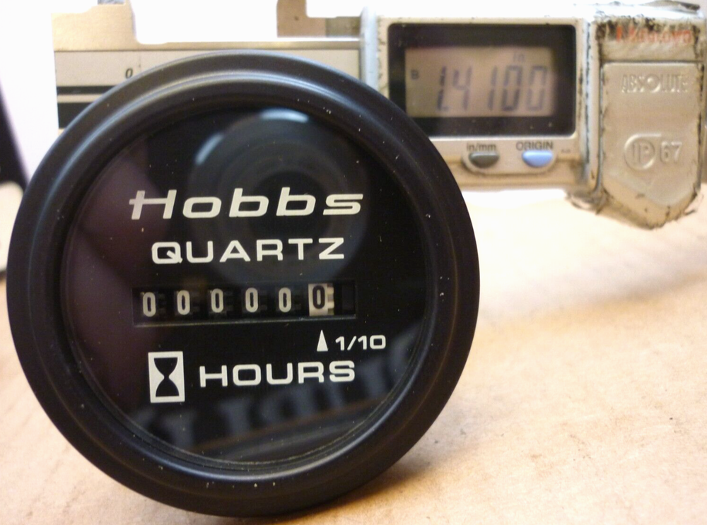 Hobbs Hour Meter 051031563
