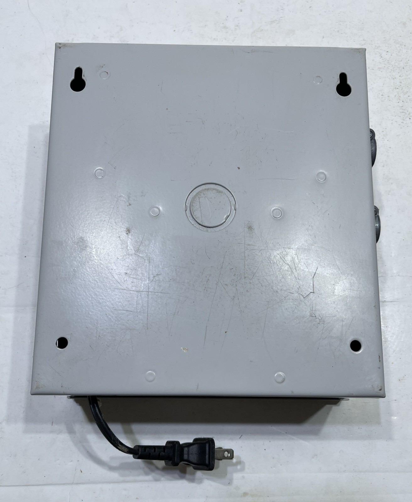 Altronix Corp. ALTV2416 CCTV Camera & Accessory Power Supply