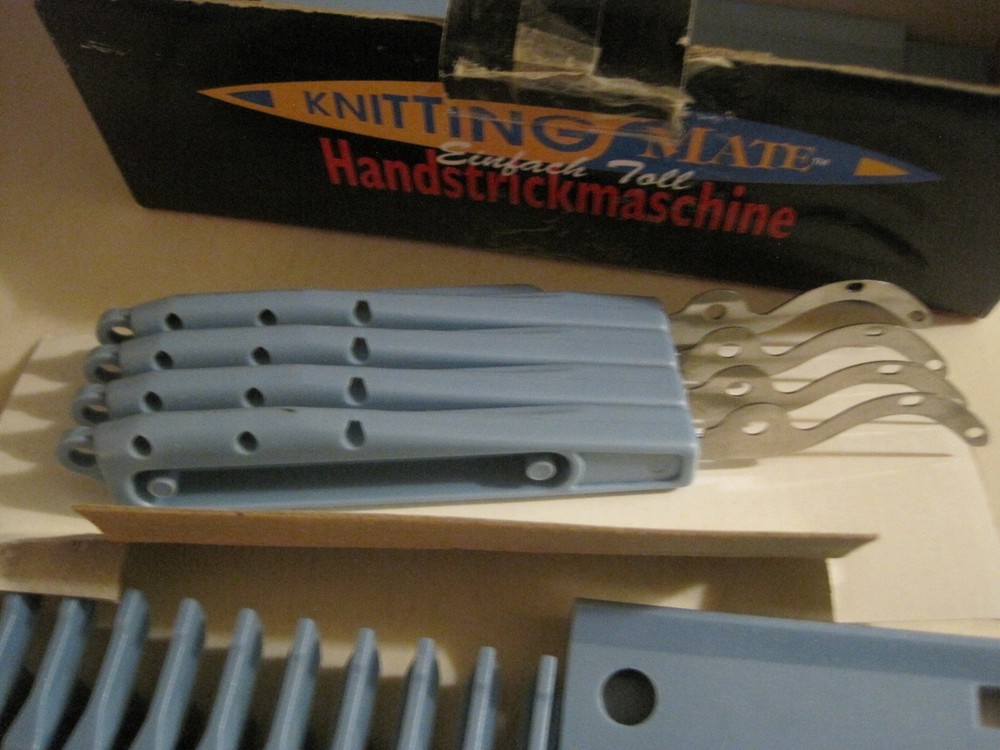 Vintage Knitting Mate Hand Knitting Machine w/ Instructions