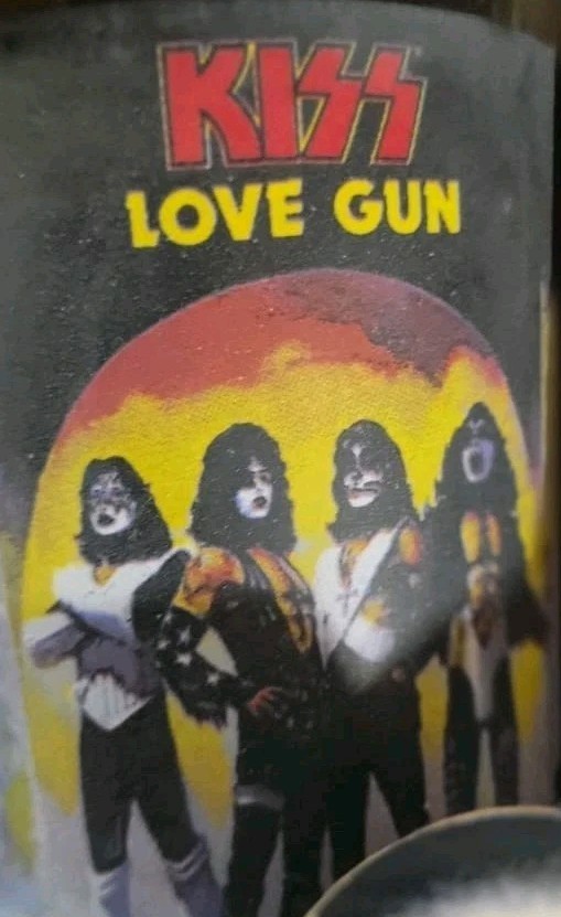 KIZZ Collector's Series Pint Glass 16 oz 4- Pack 2006