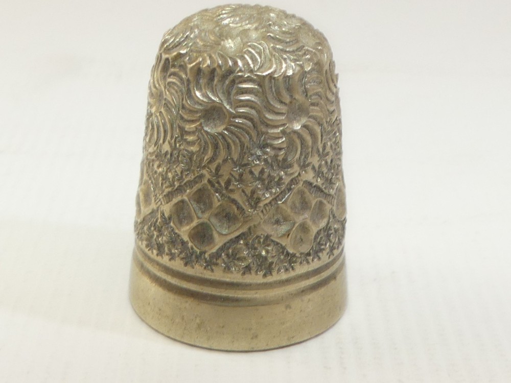 (ref288CX) Unusual sterling silver thimble