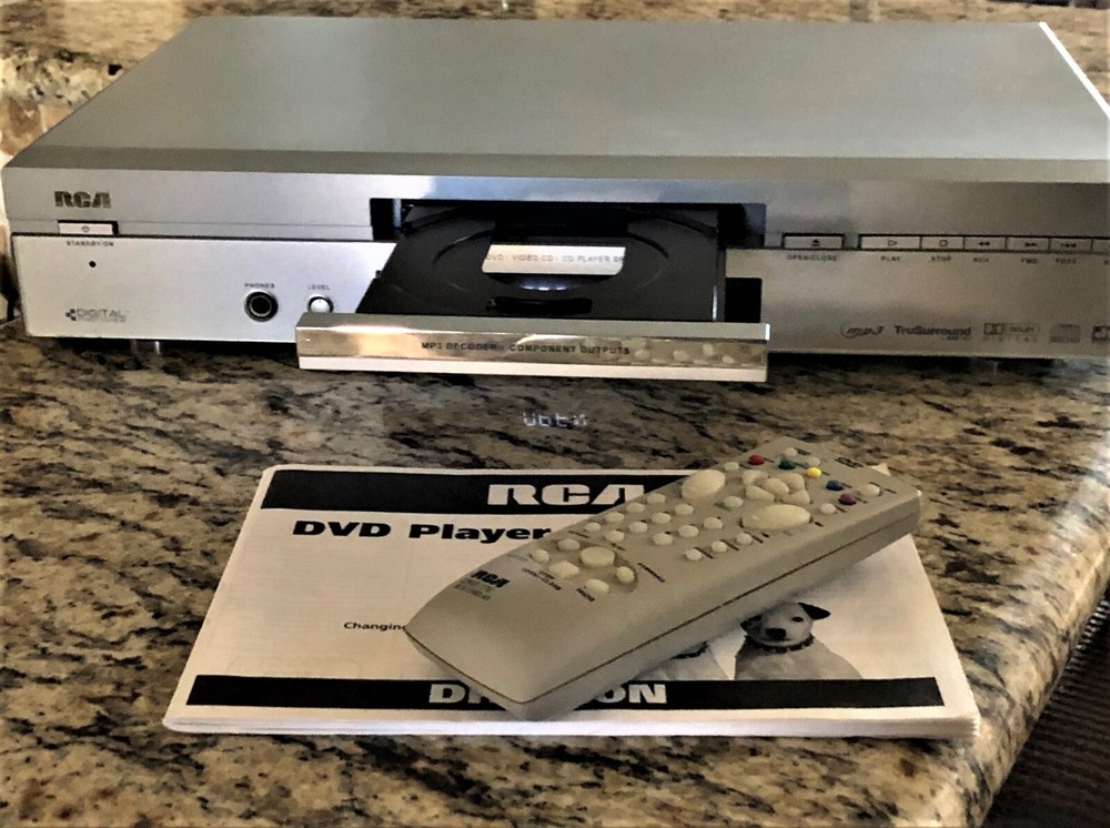 RCA Digital Disc Video Player Model DRC220N