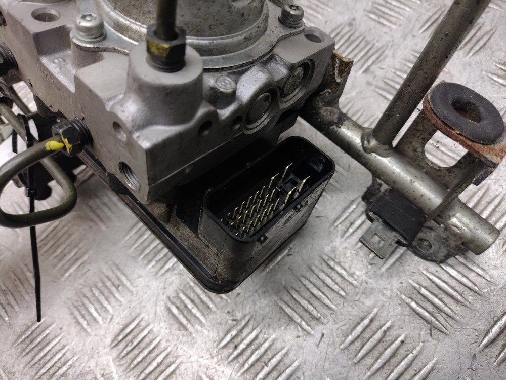 2009 HONDA SH300I ABS Pump