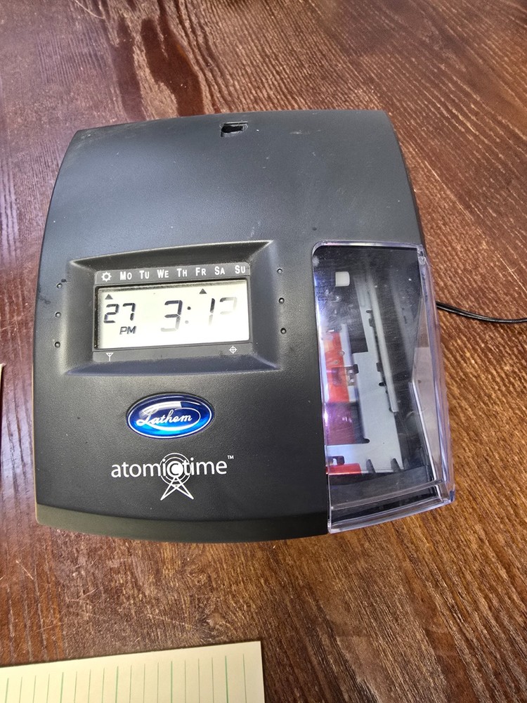 Lathem 1600E Tru-Align Atomic Time Clock Auto-Set Date Time Punch Clock With Key
