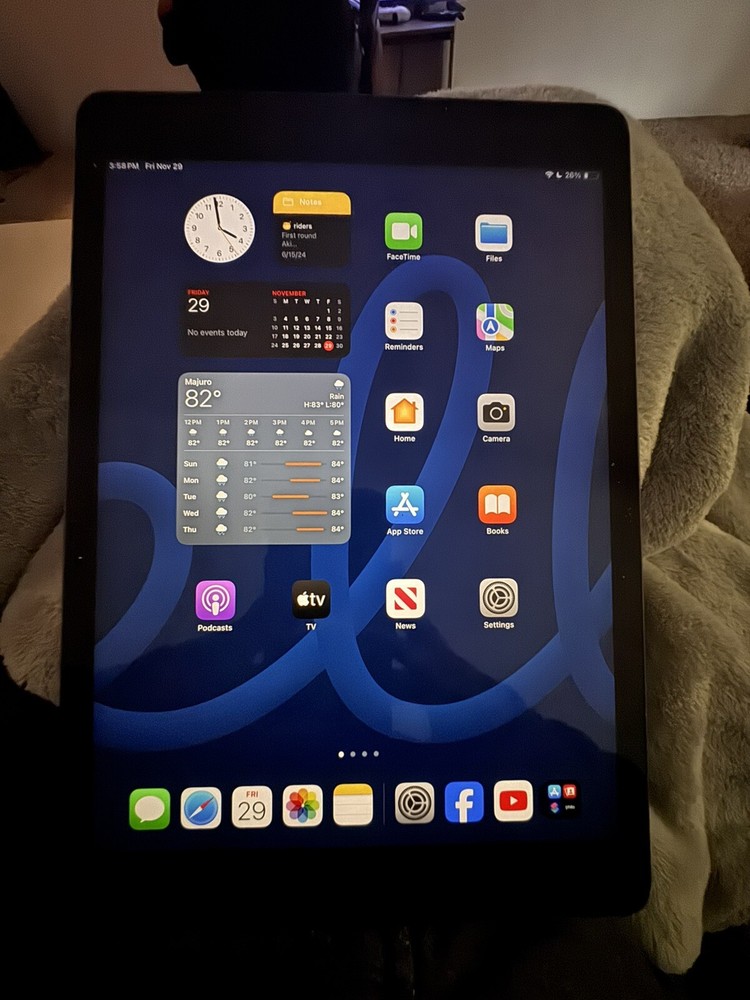 iPad 8th generation 32gb WiFi - Used. Excellent Condition!