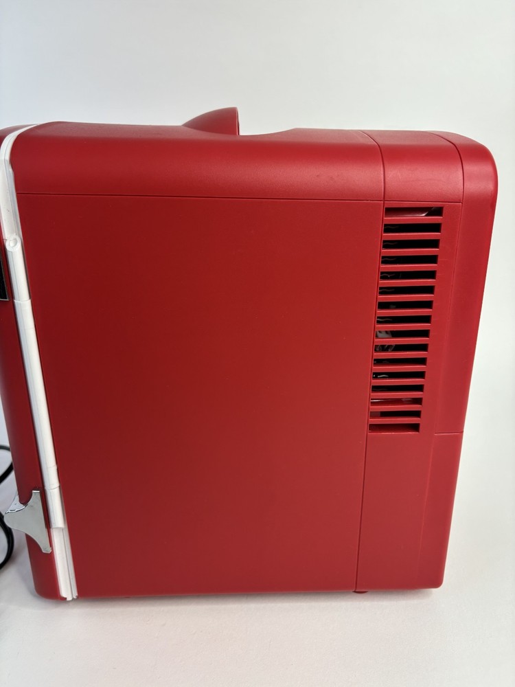Frigidaire Retro Red Portable AC/DC Mini Fridge Table Top RED