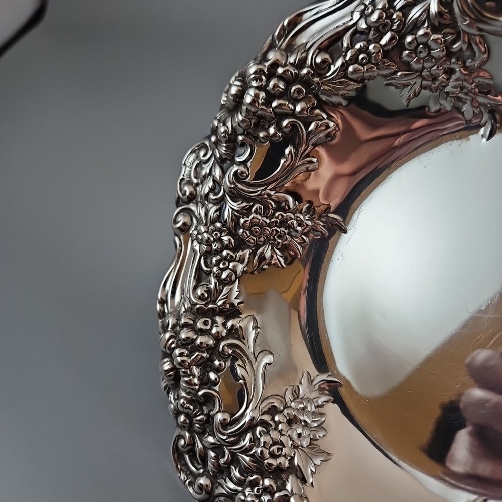 ⭐️Vintage Oneida Silver Plated Serving Dish