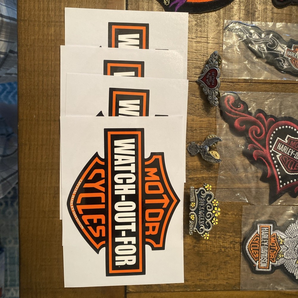 HARLEY-DAVIDSON PATCH AND PIN LOT
