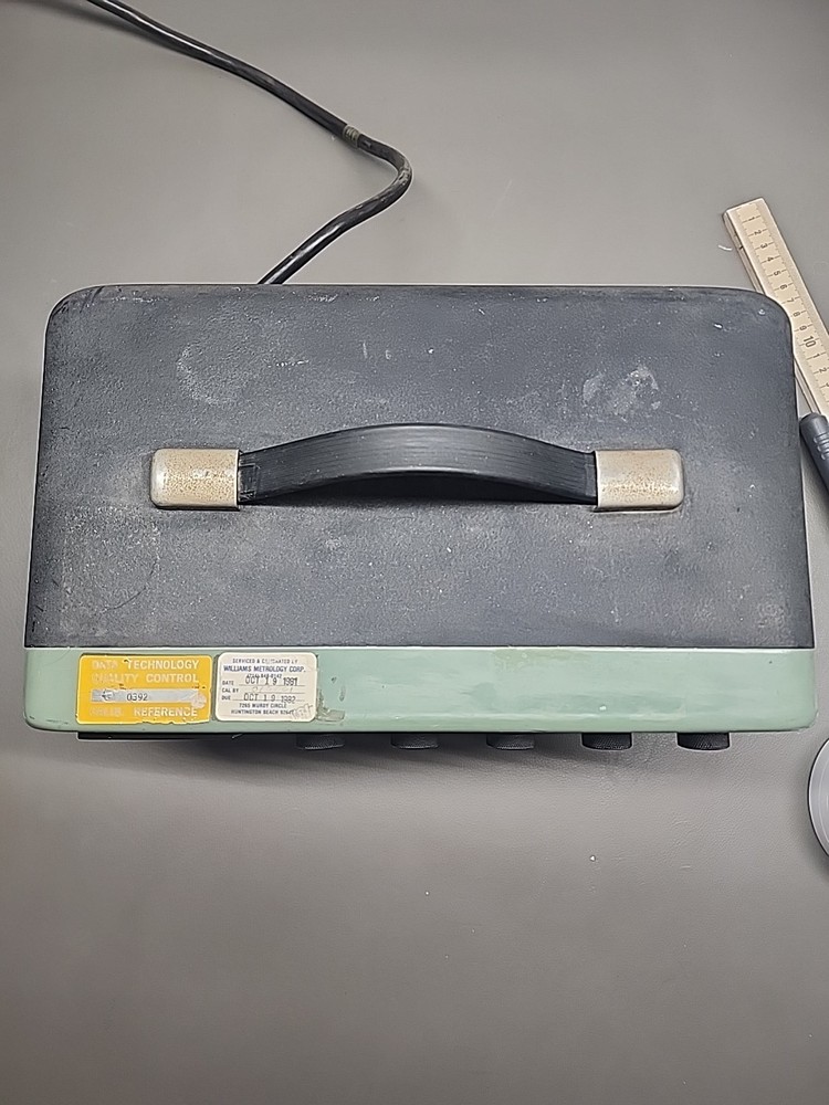 EDC VS-11N Precision DC Voltage Refrence - Electronic Development Co.