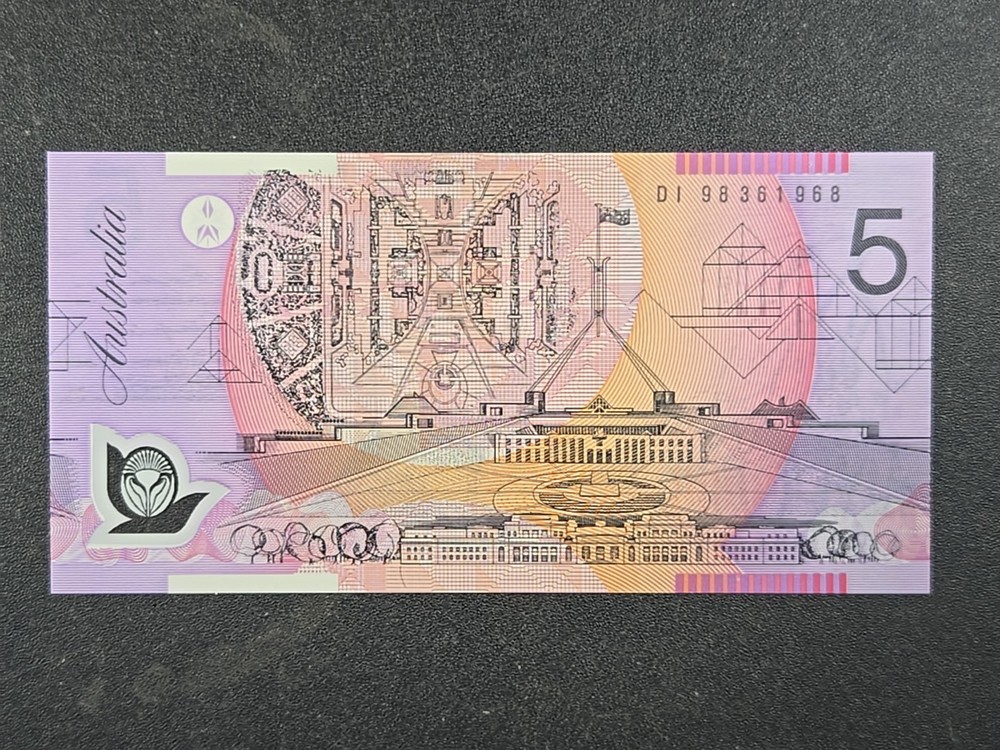 1996-98 AUSTRALIA $5 note - MacFarlane & Evans - Pick #51c - Crisp UNCIRCULATED