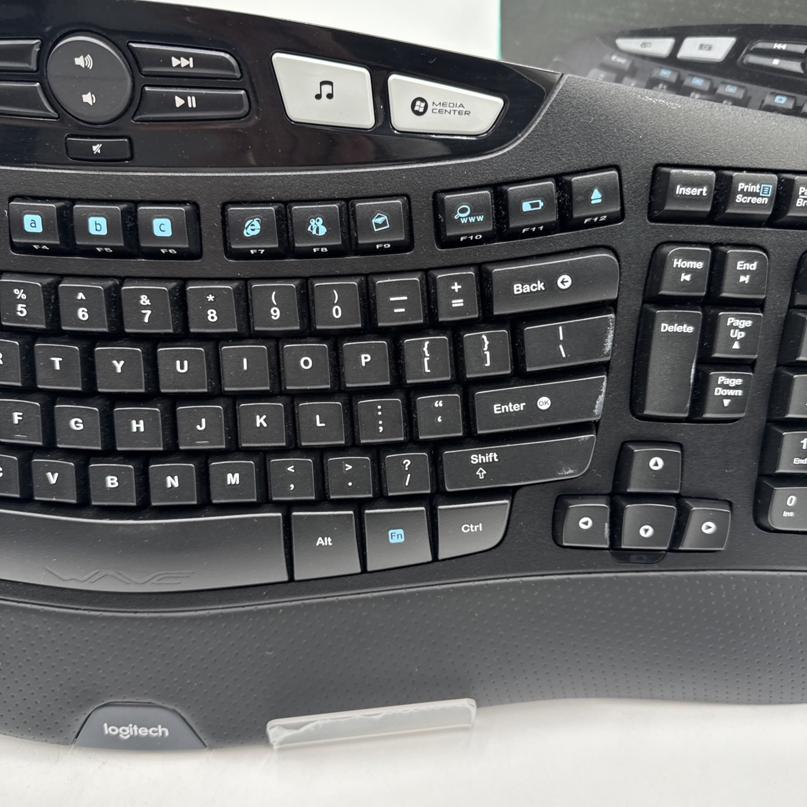 Logitech MK550 Comfort Wave (920-002555) Wireless Keyboard & Mouse No Dongle