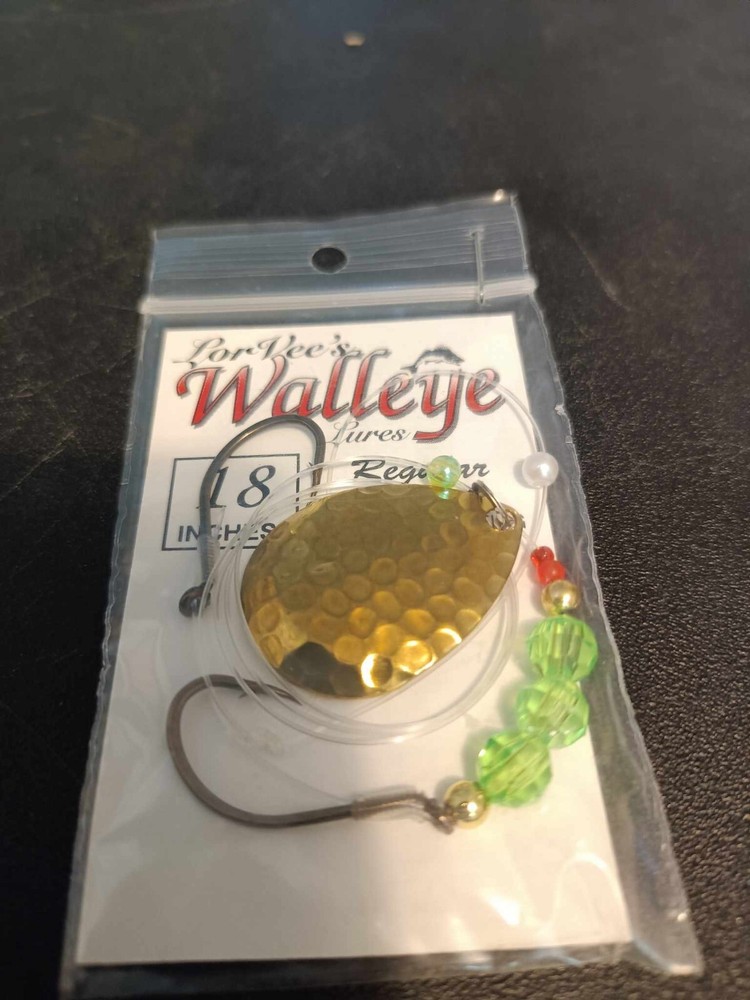 Double hook crawler harness Gold blade and light green beads.