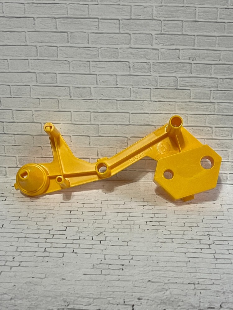 2005 Mouse Trap (Hasbro) Replacement - Yellow Base "A"