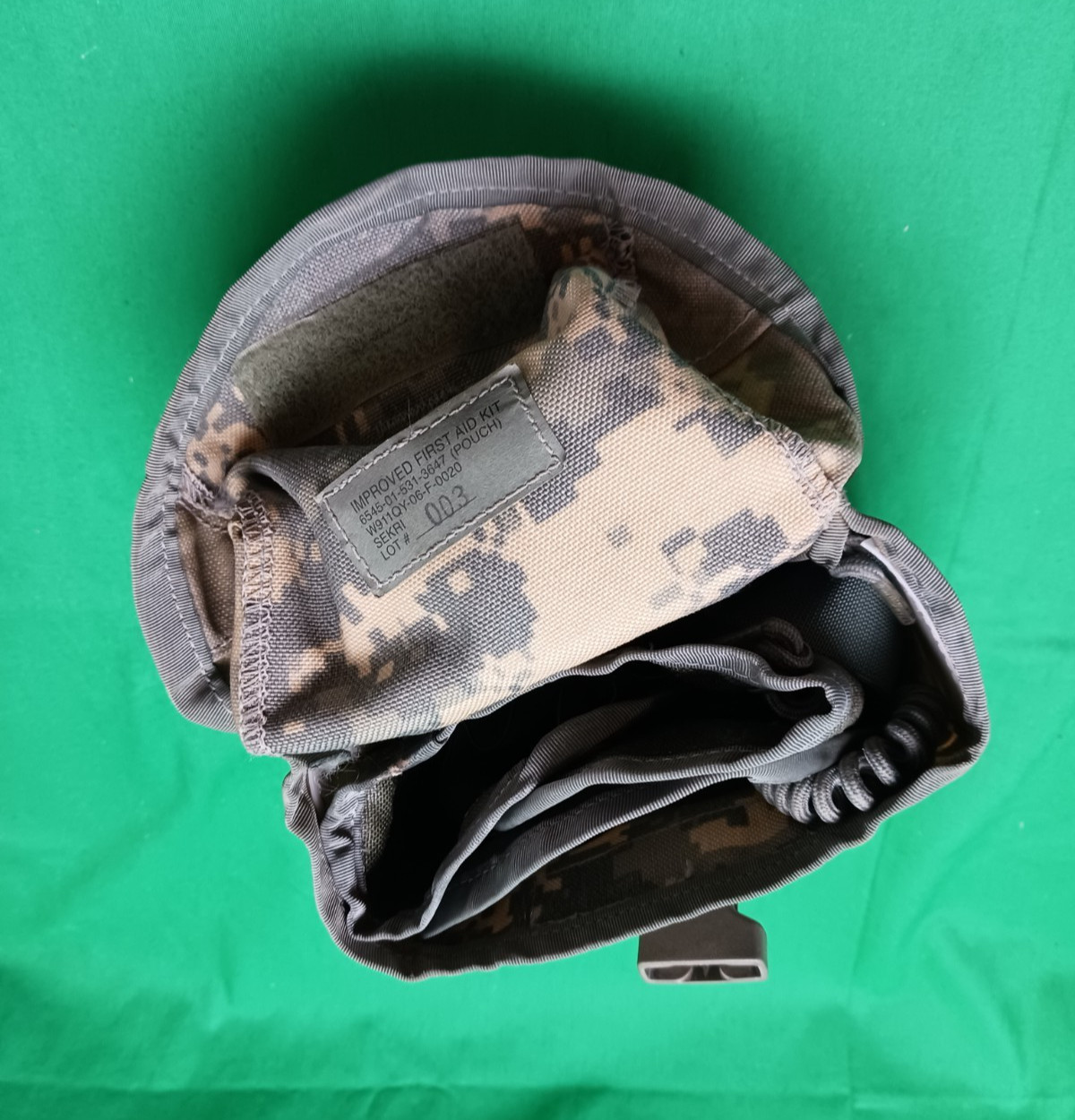 US Army Universal First Aid Kit W/Insert Camo Used