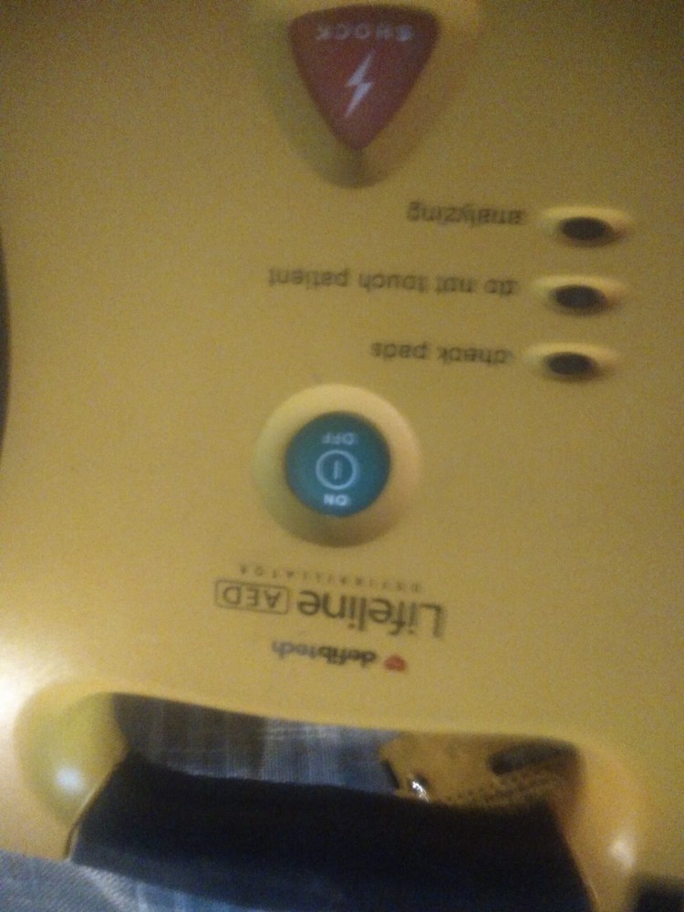 defibtech aes lifeline  yellow