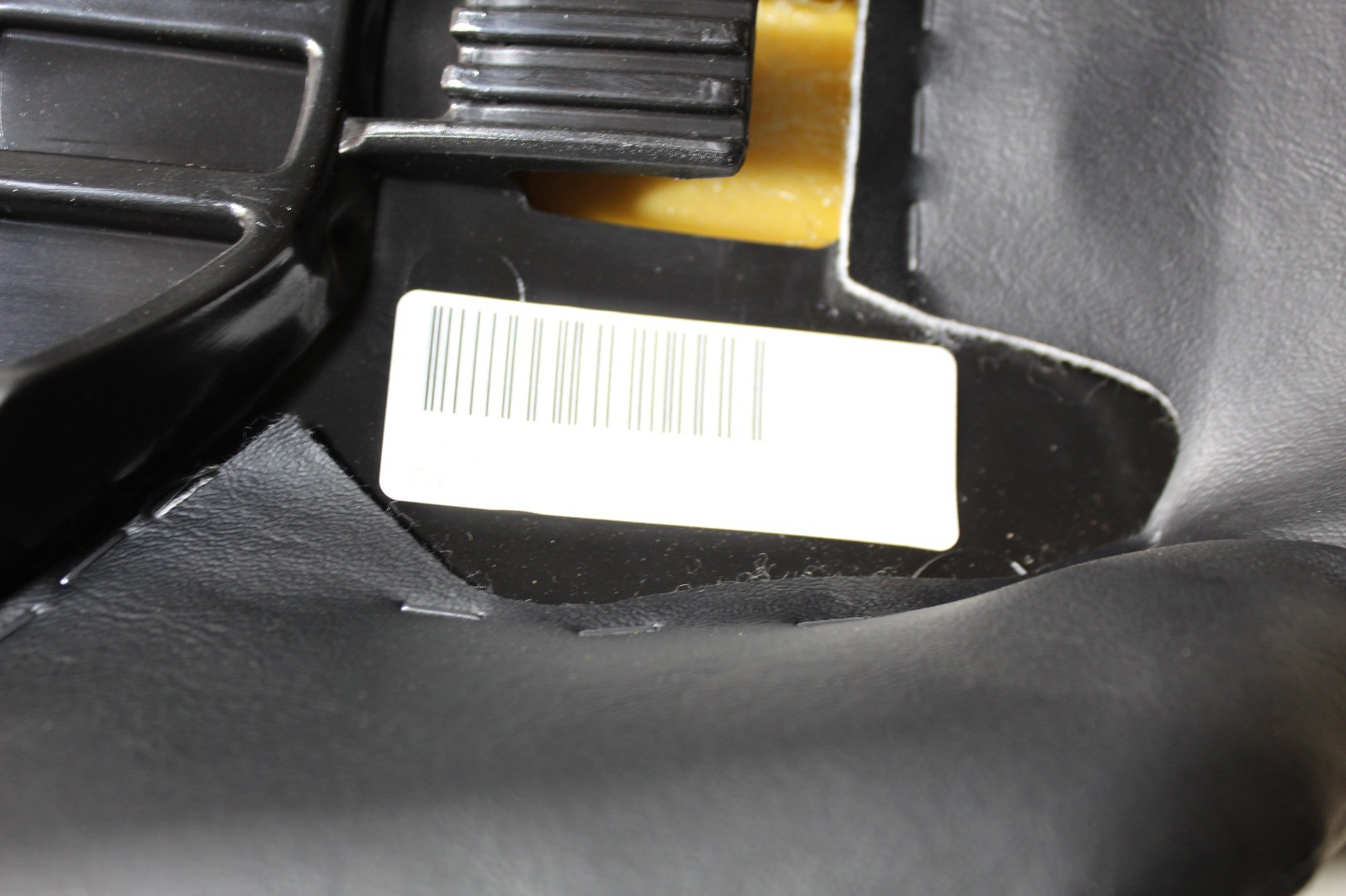 18-26 Harley Softail Two Up Low Rider Reach Seat OEM DEMO