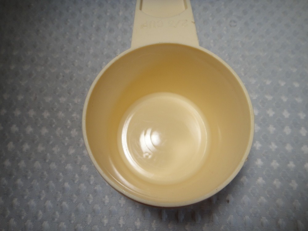 Tupperware Measuring 2/3 Cup Replacement Almond #763 Kitchen Gadget