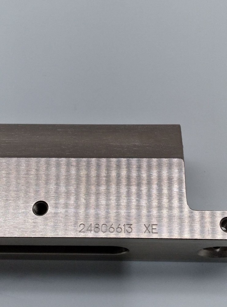 Unknown 24806613 XE Linear Guide / Rack Component