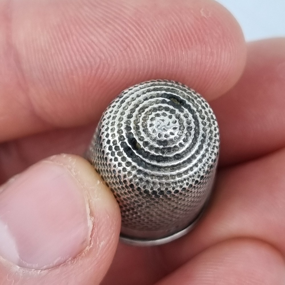 Antique Solid Silver Thimble Birmingham 1885 Thomas Oakley
