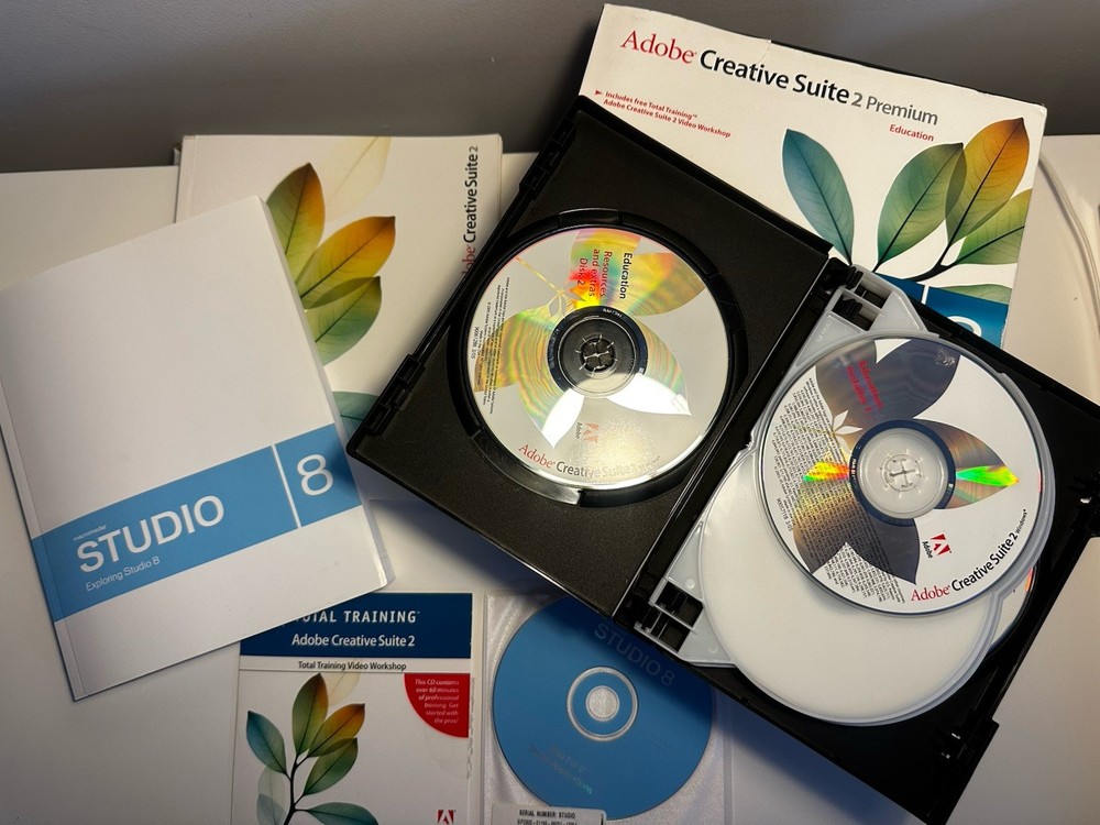 Adobe Creative Suite 2 Premium Macromedia STUDIO 8 Adobe Web Bundle For PC