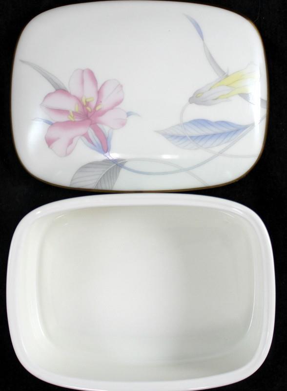 Mikasa Edens Garden Rectangular Box B2090