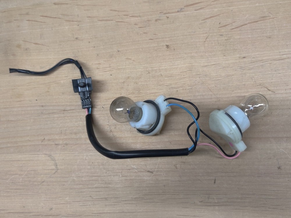 04-07 Saab 9-3 Convertible Inner Tail Light Harness Bulb Socket Left Right OEM