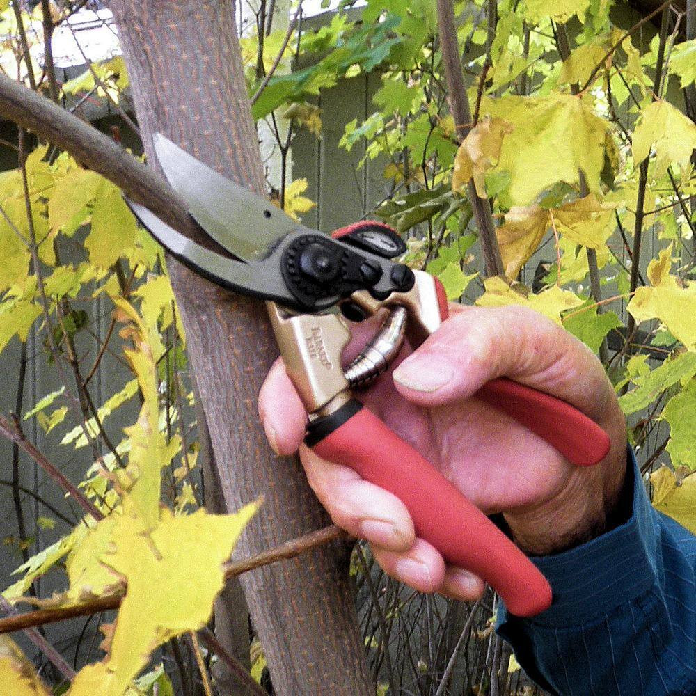 7-1/2 In. Ergonomic Rotating Handle Bypass Pruner