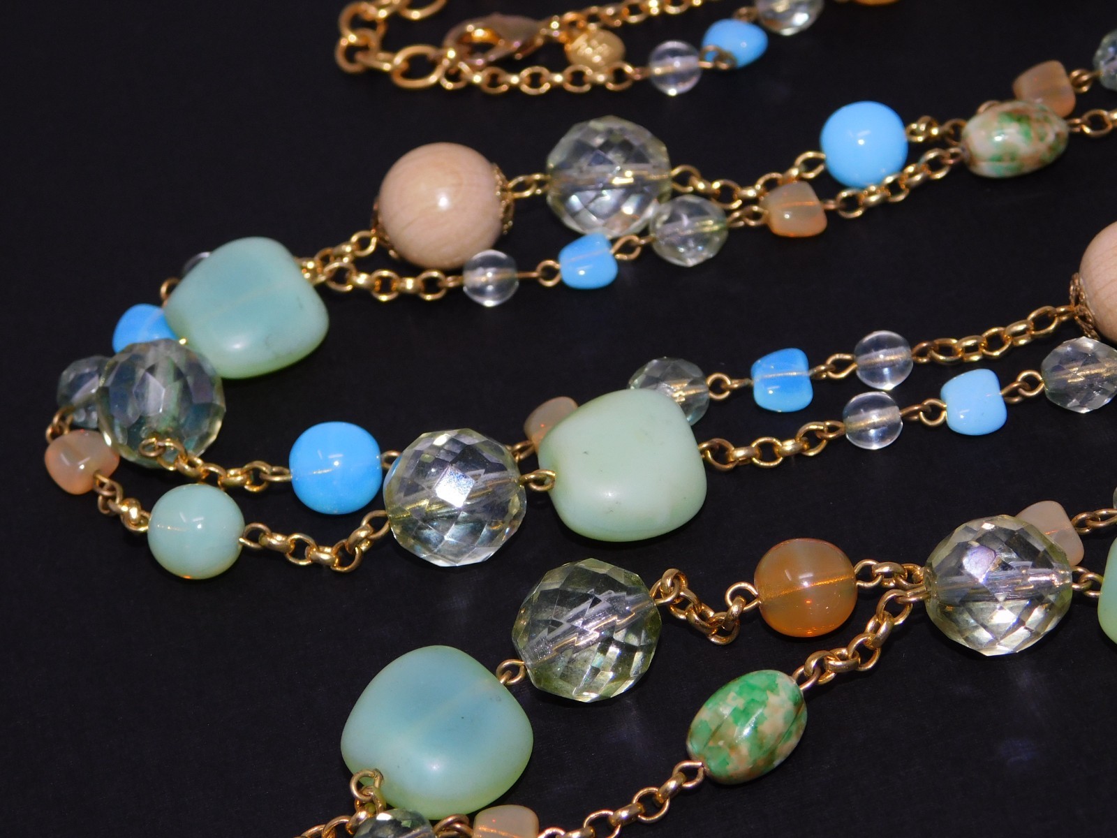 Vintage JOAN RIVERS Ornate Wood Green Glass Bead Chain Flapper Rope 70" Necklace