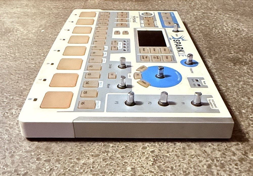 Arturia SparkLE Hybrid Drum Machine USB MIDI Controller WORKS No Encoder Knobs