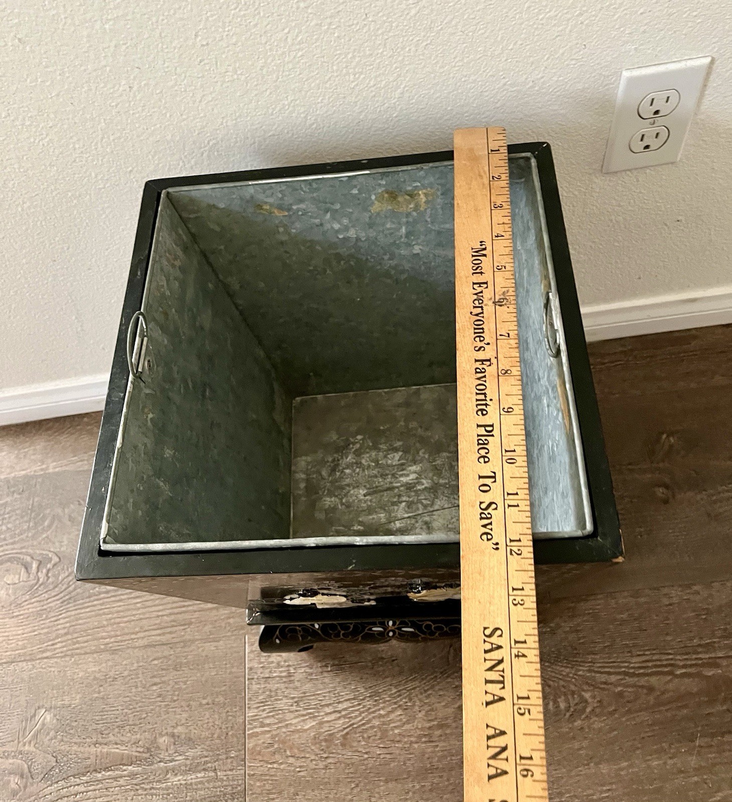 Chinese Black Lacquer Planter/bin/trash Can With Mother-of-pearl Figures 17”