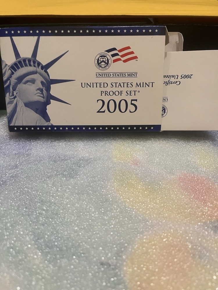 U.S. Mint 2005 Proof Set Uncirculated Strike Type Proof Proof Series