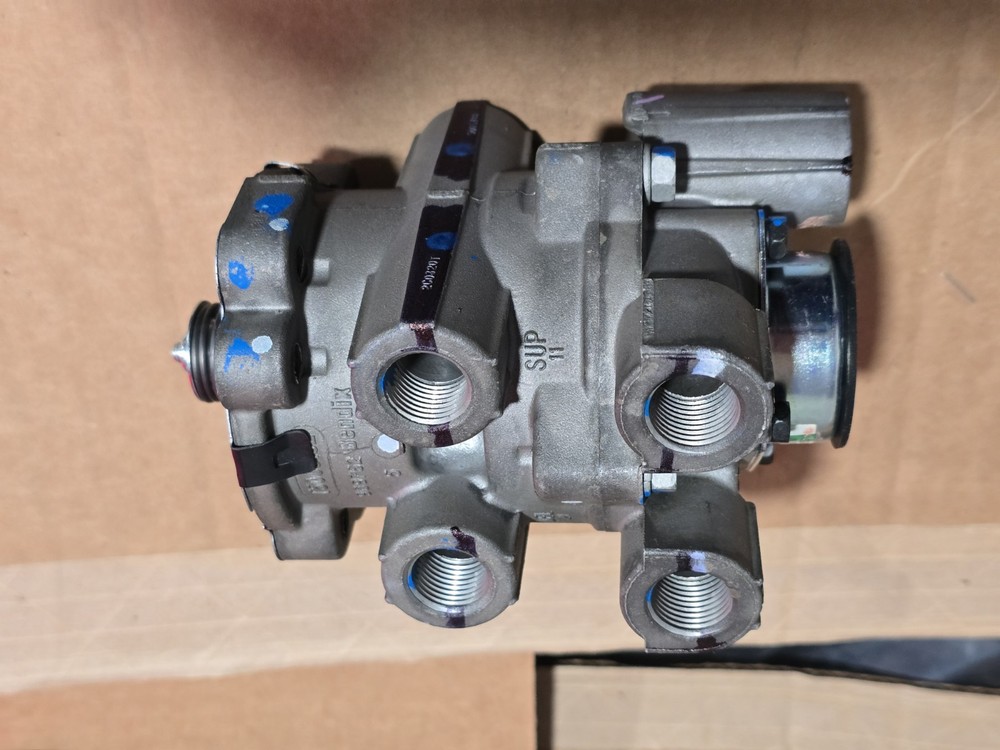 Bendix Foot Brake Valve 800629