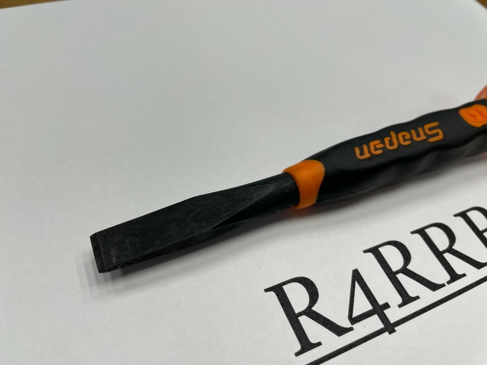 Snap-on Tools SPAIN NEW ORANGE Soft Grip 3/8" Flat Edge Chisel PCSG812O