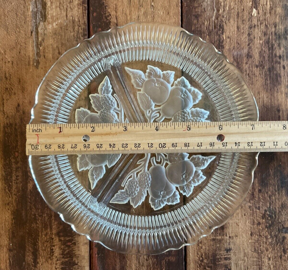 SMALL THREE SECTION ROUND DISH WITH OPAQUE FRUIT PATTERN