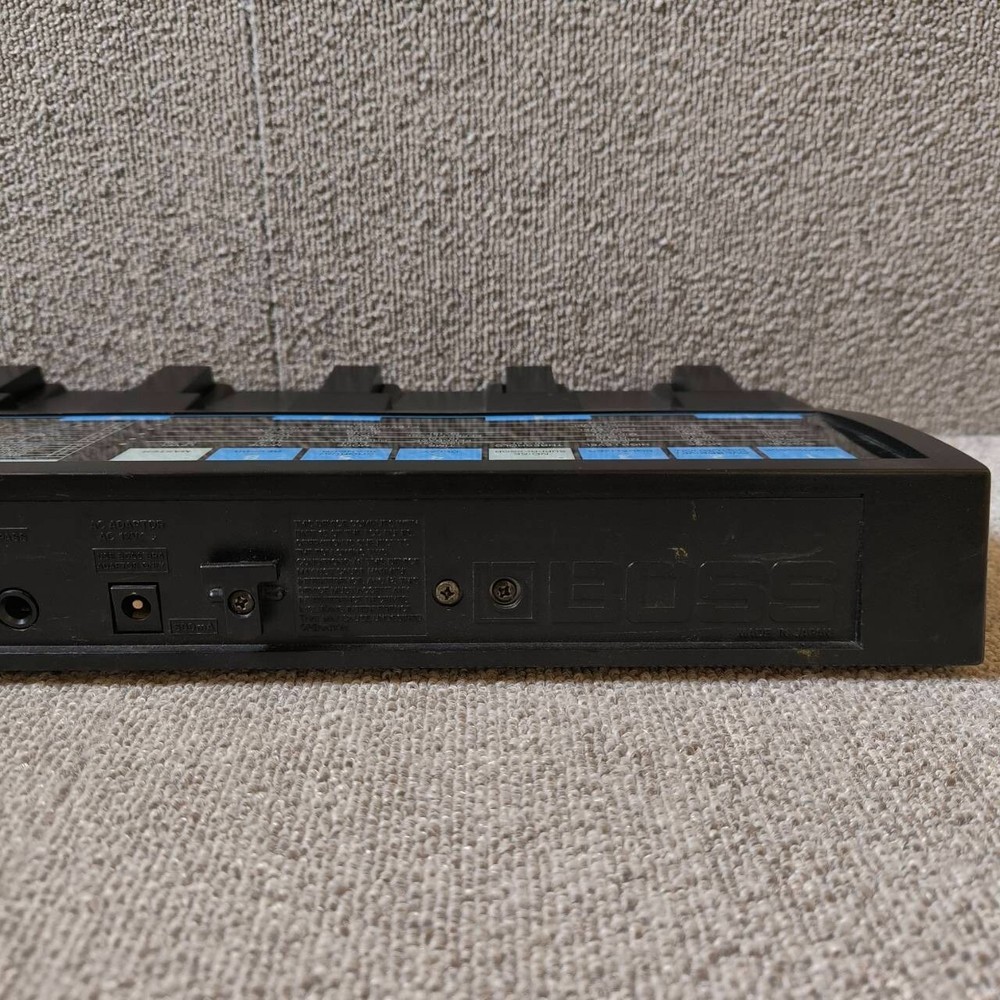 BOSS ME-6 Guitar Multiple Effects Distortion Chorus Effects Unit W/AC Adapter