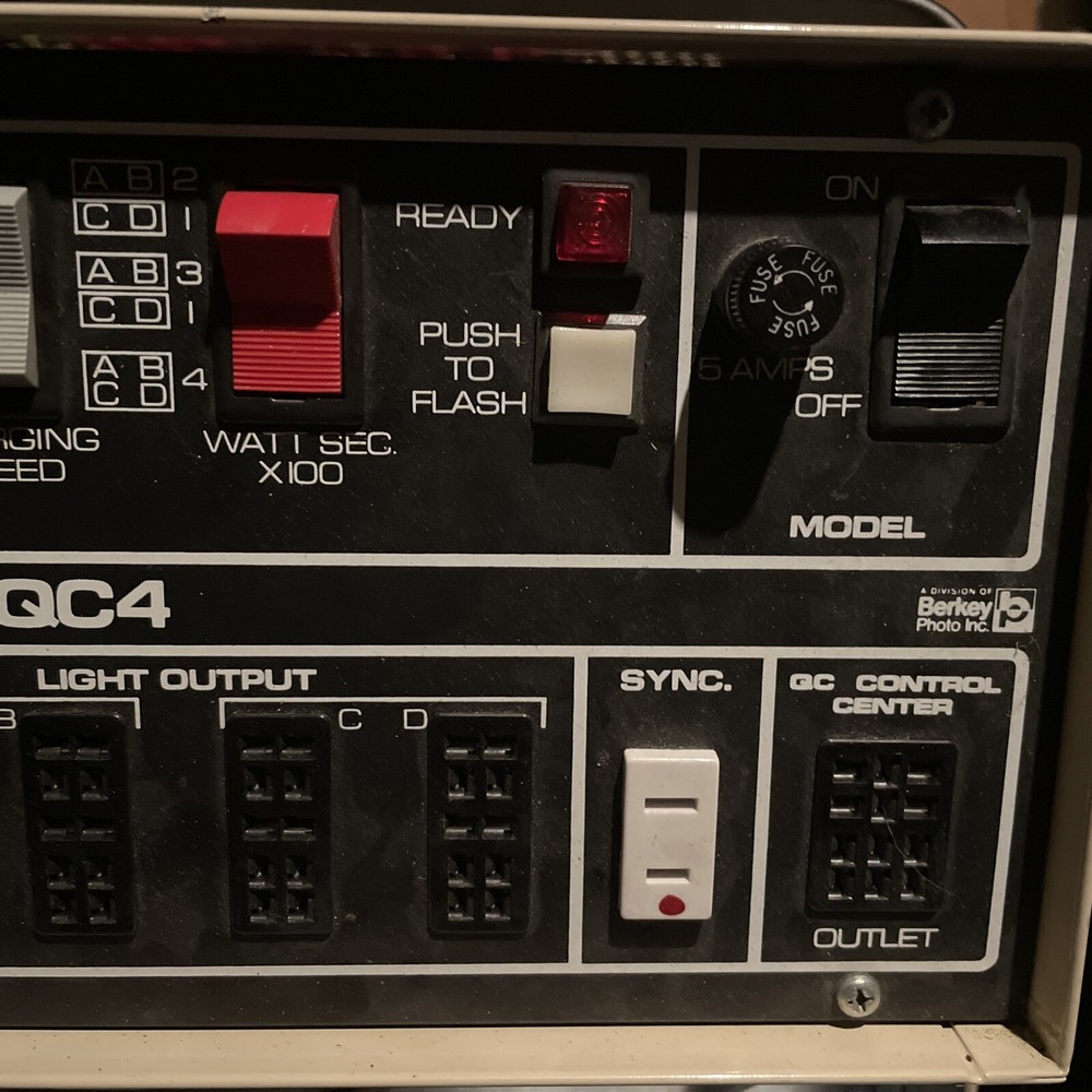 ASCORLIGHT QC-4 Lighting System For Photography