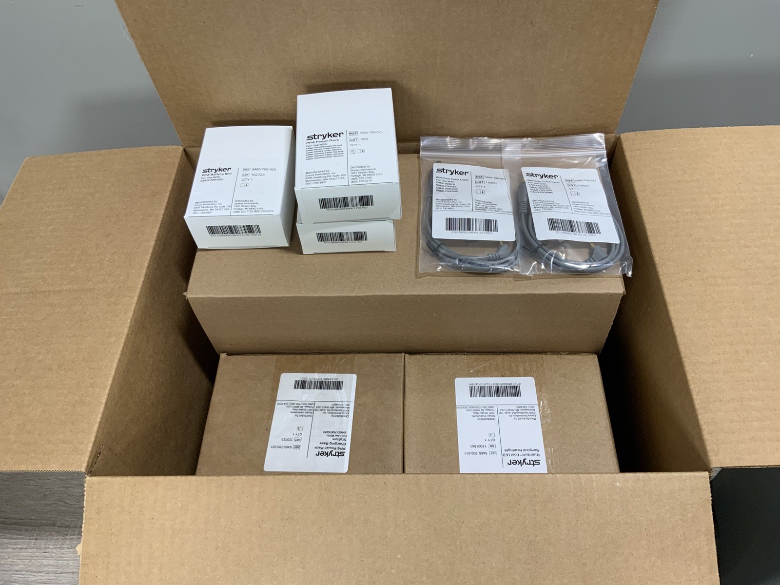 Stryker Quantum Cool LED Surgical Headlight Set