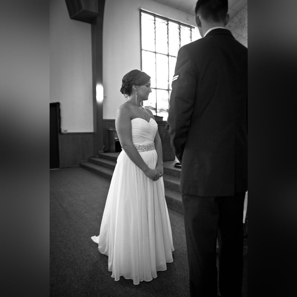 DREAMS COLLECTION Strapless Wedding Dress Altered Size 8