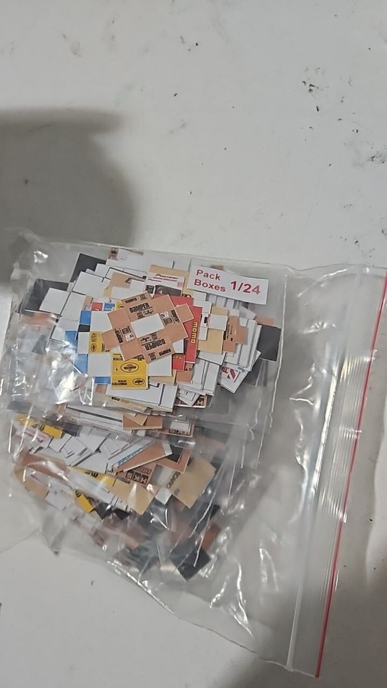 Pack 27 Boxes (Pre-Folded) 1/24 Scale Diorama Garage Accessory