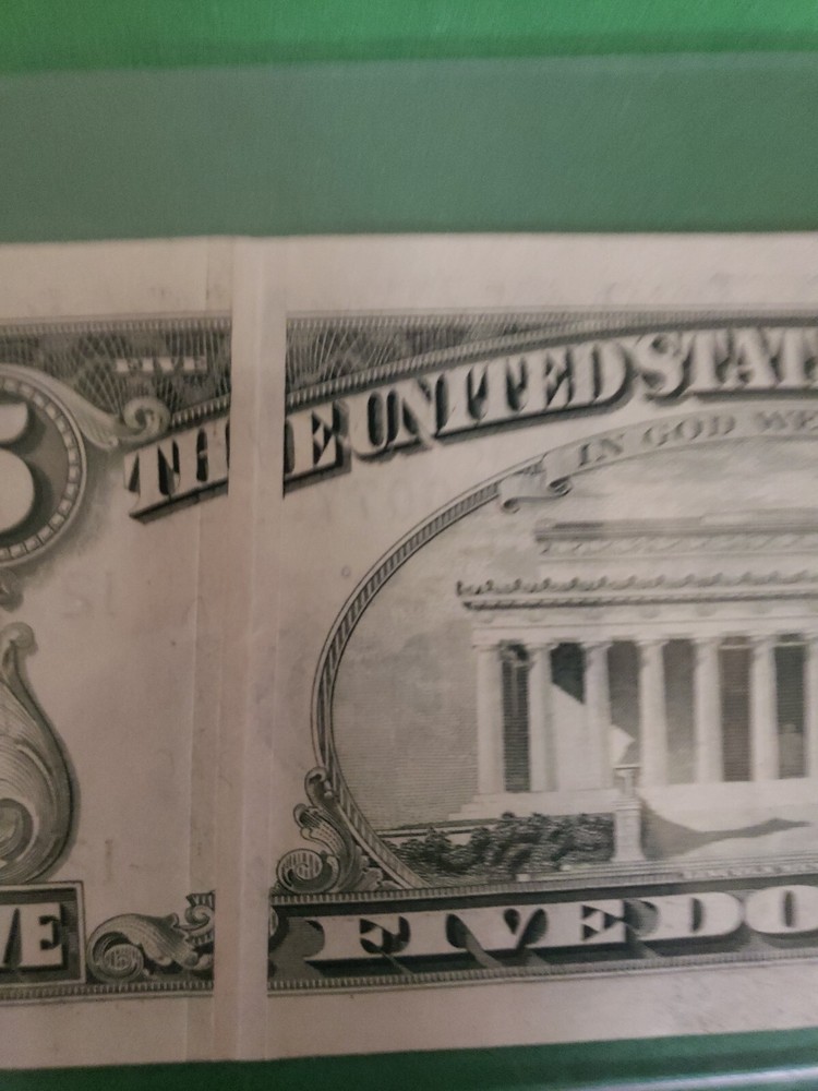1981 A UNCIRC..ERROR Five Dollar Bill $5 Fed Res Note ERROR BIG GUTTER FOLD