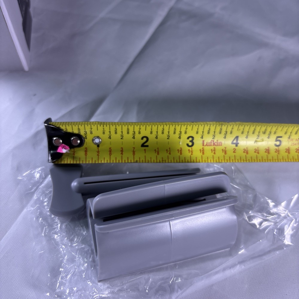 Plastic Tube Squeezer Toothpaste Dispenser Holder Rolling Bathroom Extract